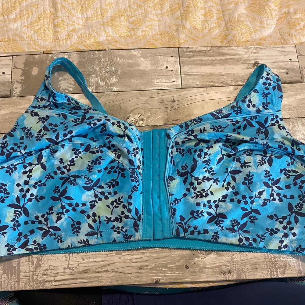 Comfort choice blue floral front close wirefree bra 52DD